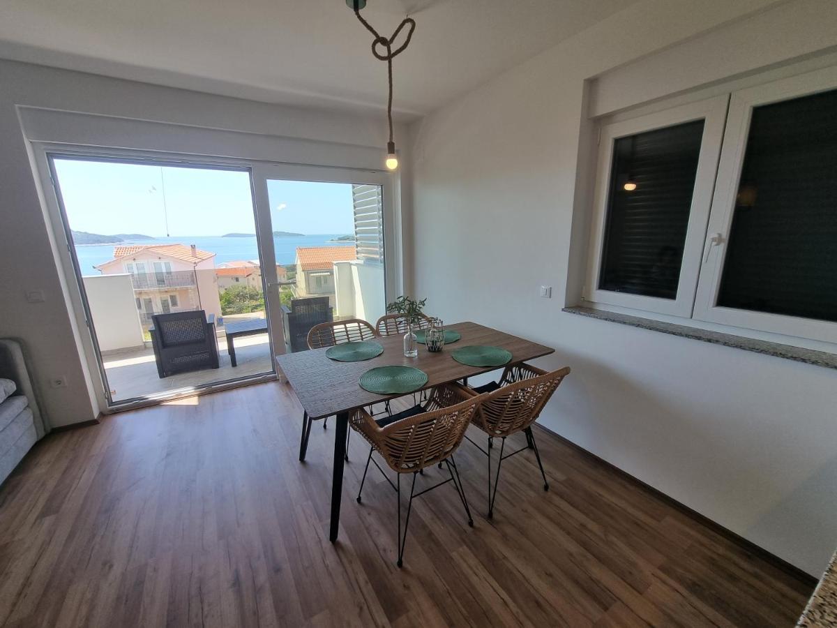 Sea View Apartment Rogoznica  Buitenkant foto